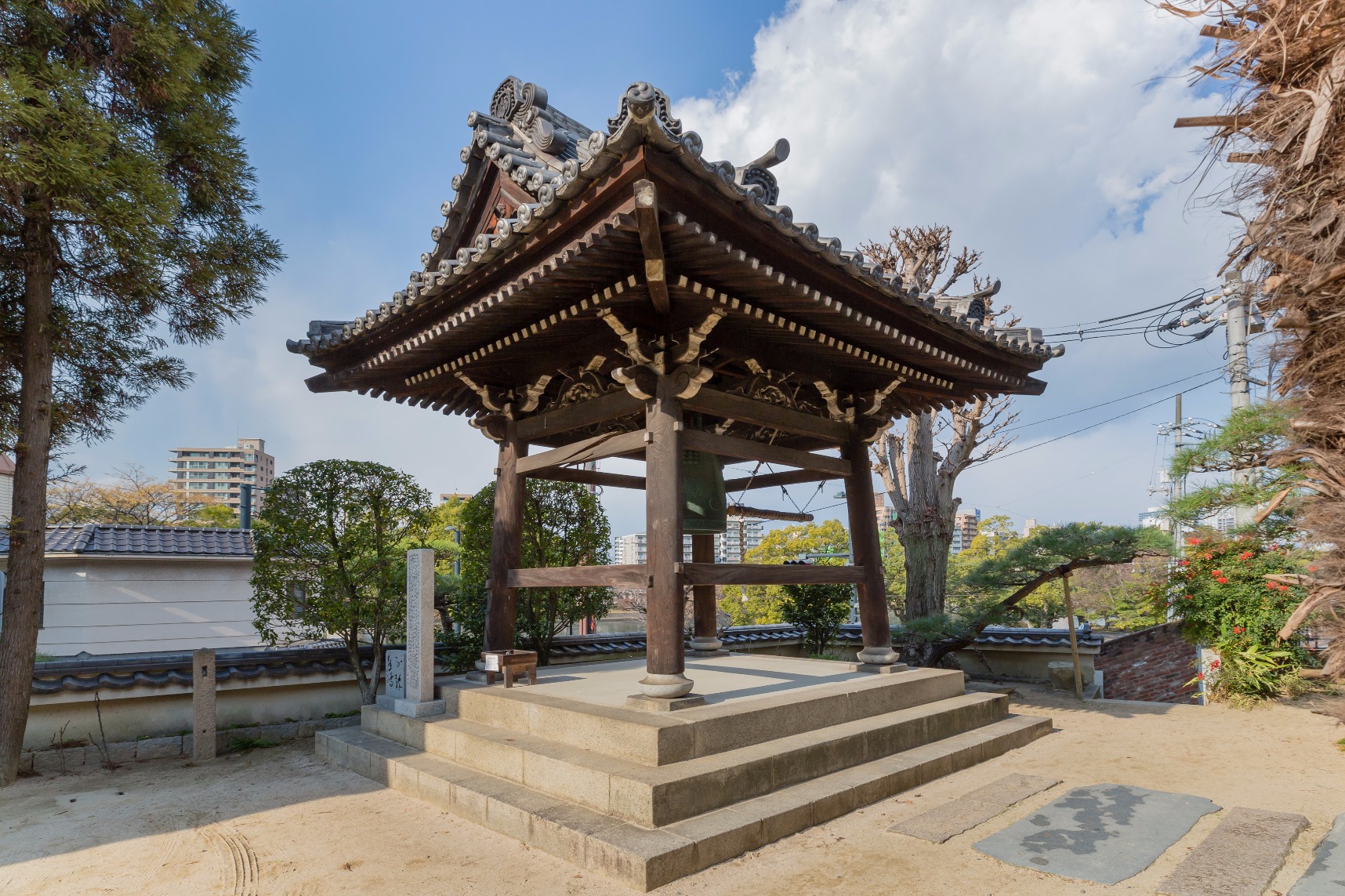 多聞院・鐘楼