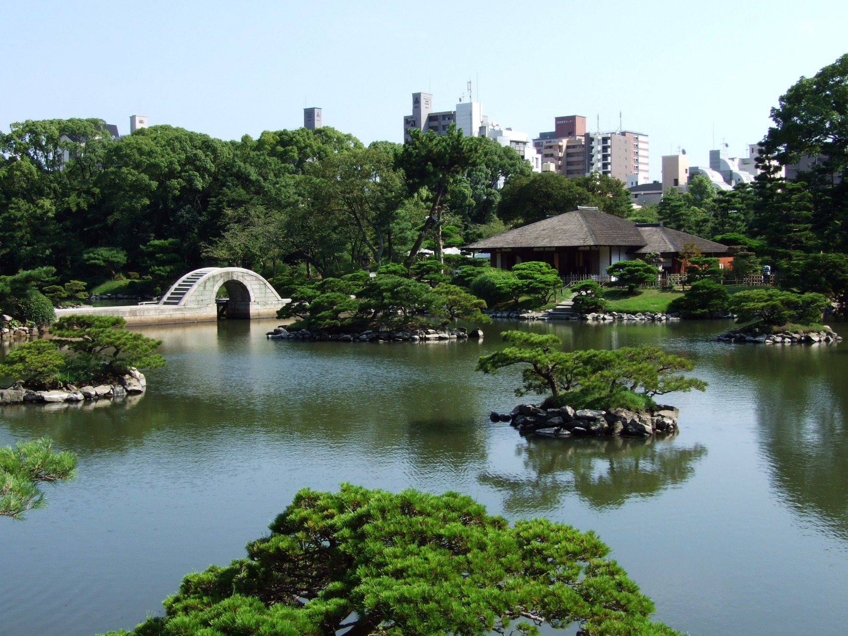 県立美術館