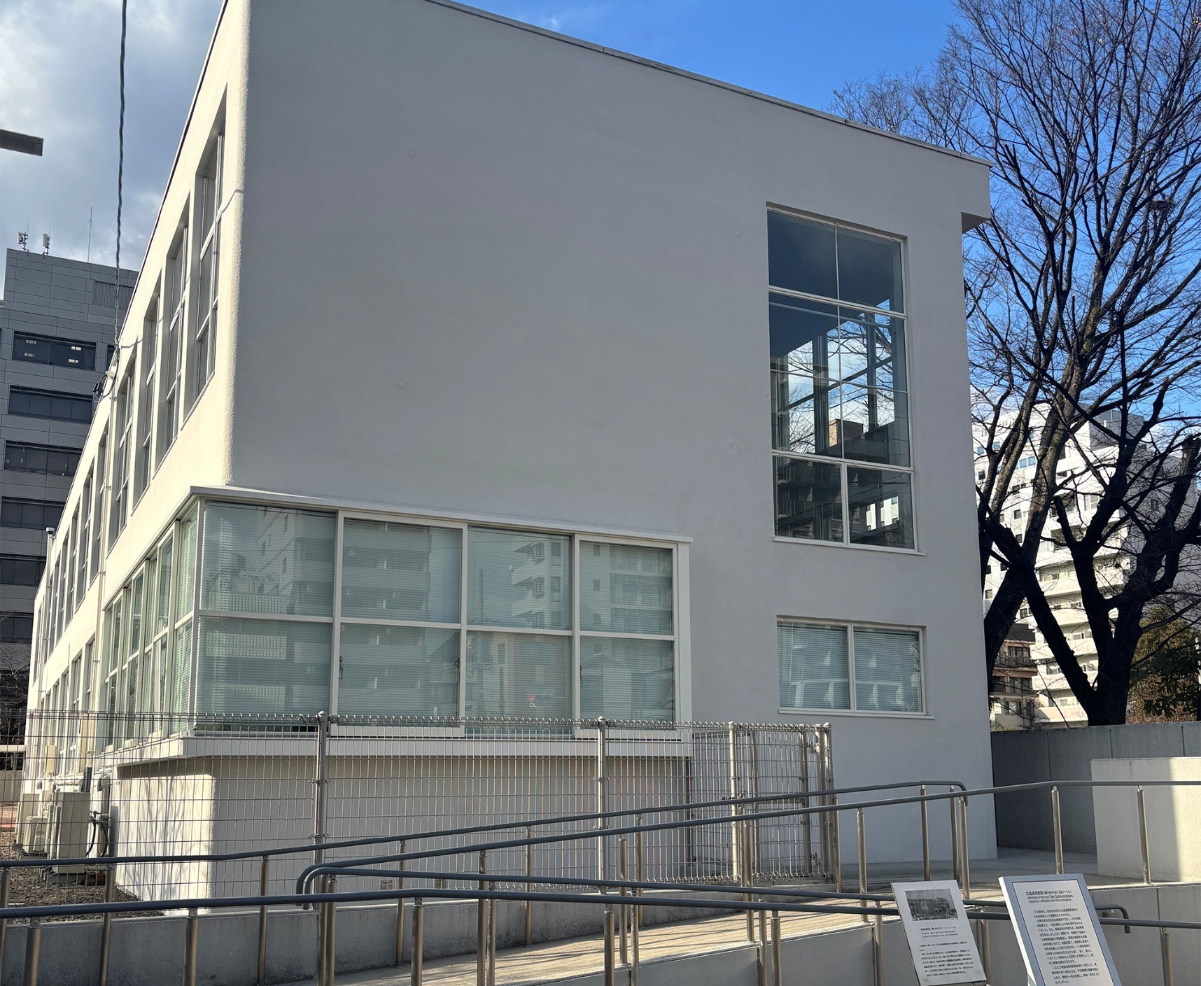 広島逓信病院旧外来棟